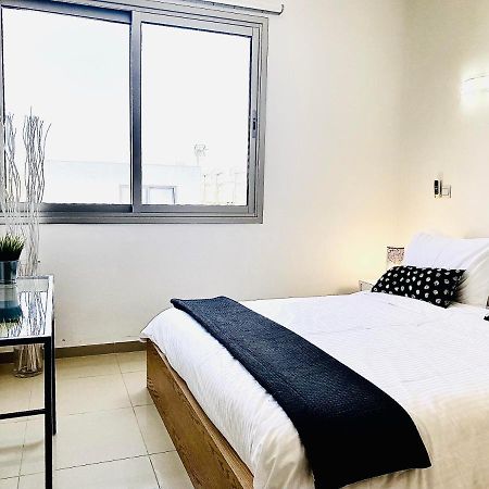 The Penthouse 401 Apartment Larnaca Ngoại thất bức ảnh