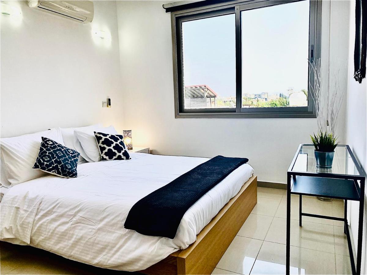 The Penthouse 401 Apartment Larnaca Ngoại thất bức ảnh